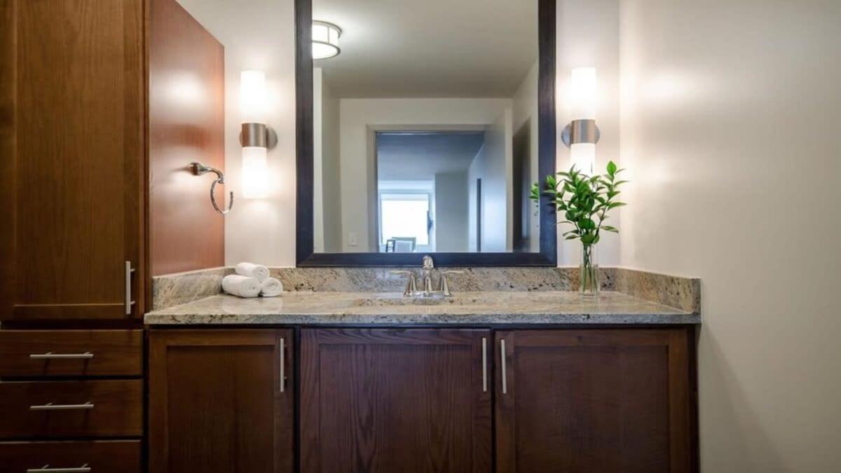 26Th Fl Bold Cozysuites With Pool, Gym Dallas Exterior photo