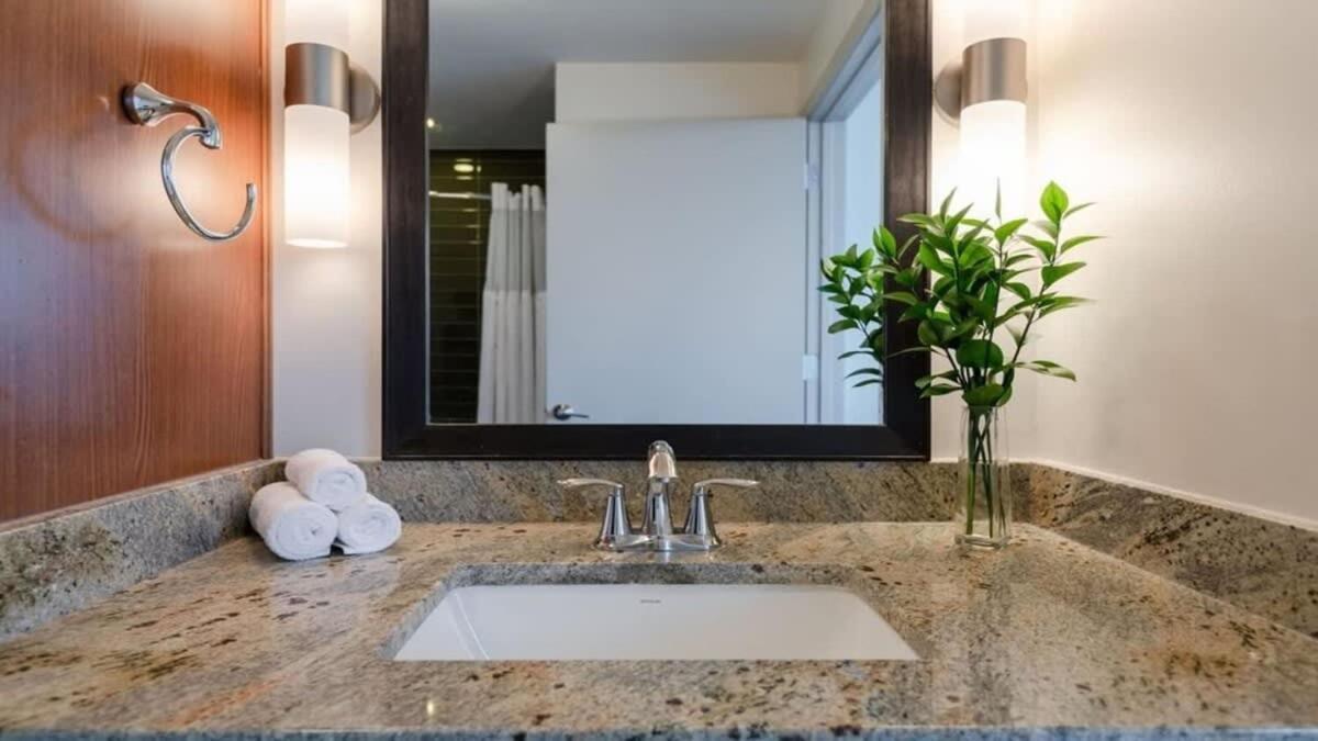 26Th Fl Bold Cozysuites With Pool, Gym Dallas Exterior photo