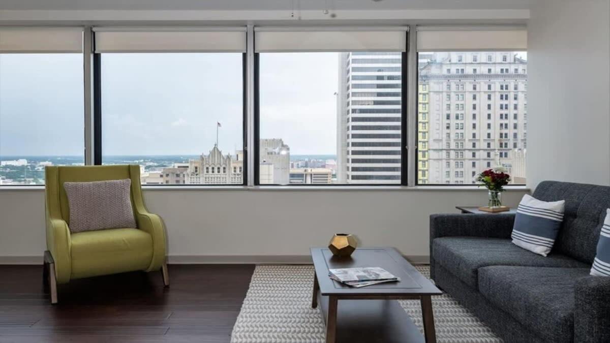 26Th Fl Bold Cozysuites With Pool, Gym Dallas Exterior photo